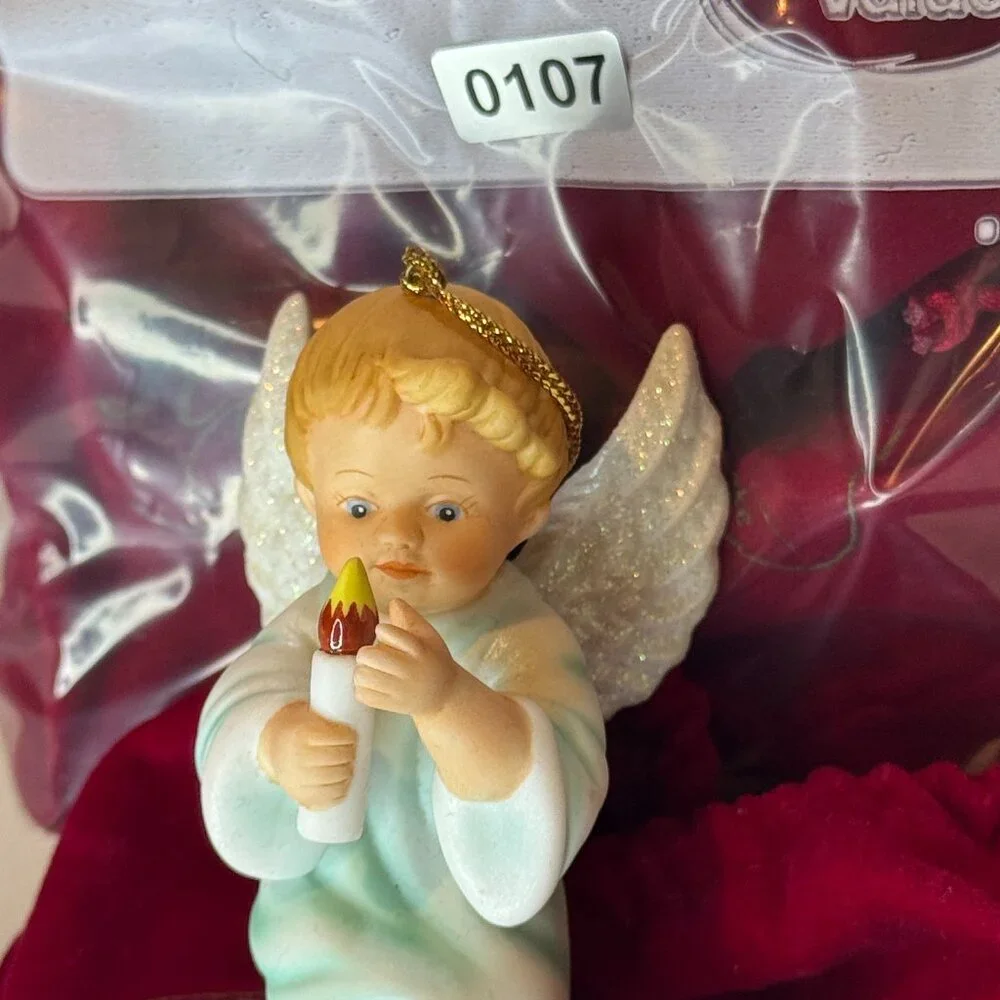 Ashton-Drake “Gifts of Love Angels” – Set of 3 Holiday Ornament Figurines - Picture 6 of 6